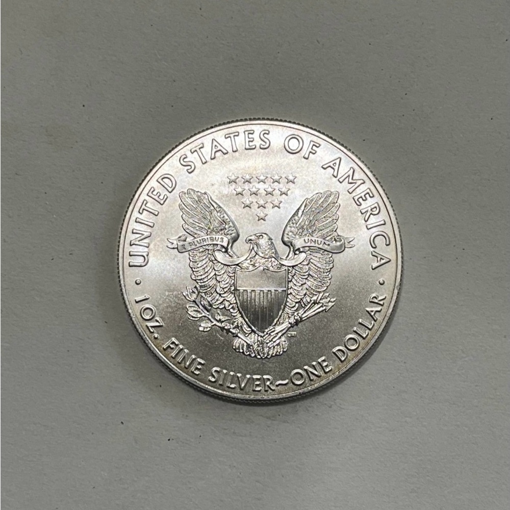 2016 American Silver Eagle 1 Dollar Coin - Picture 2 of 3